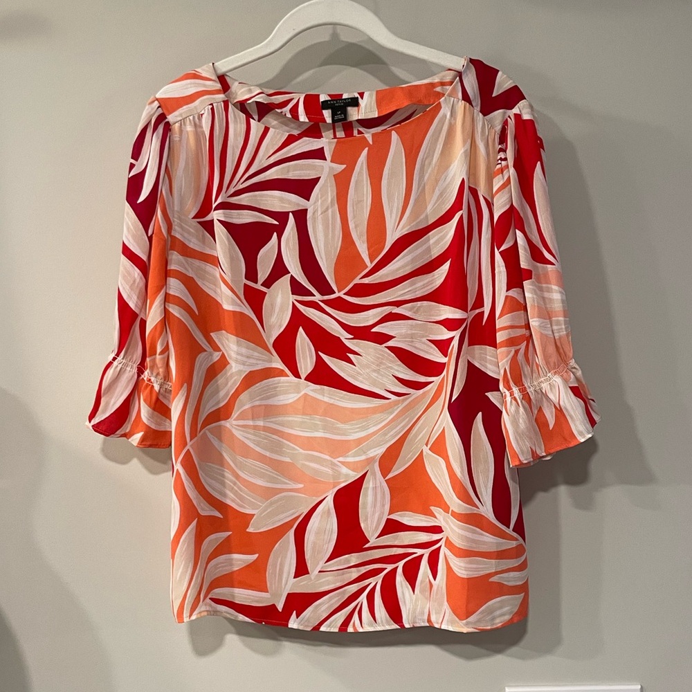 LOFT Petite Tropical Mixed Media Puff Sleeve Ruffle Top